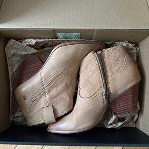 Frye Reina Ankle Booties